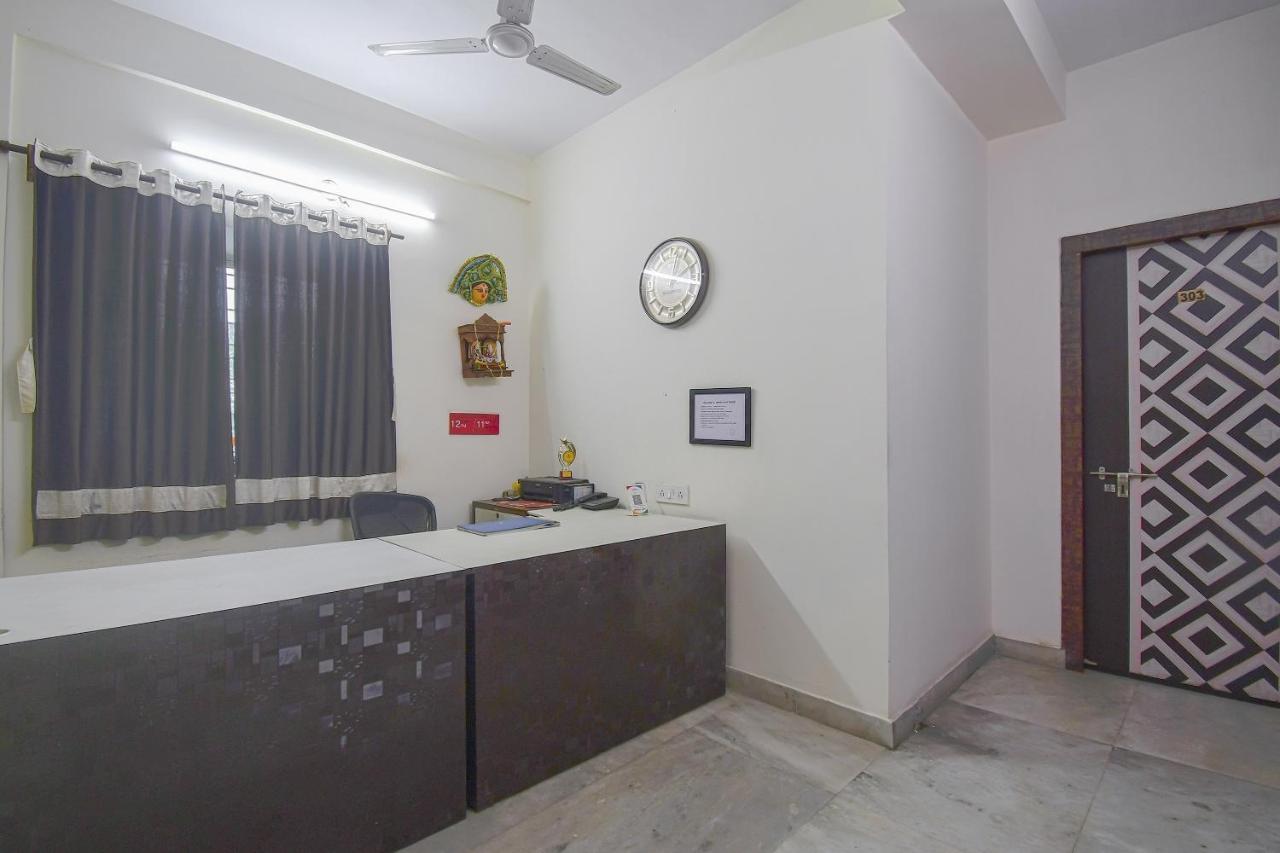 Super Collection O Bricks Inn Hazra Road Near Birla Mandir Calcutta Exteriör bild